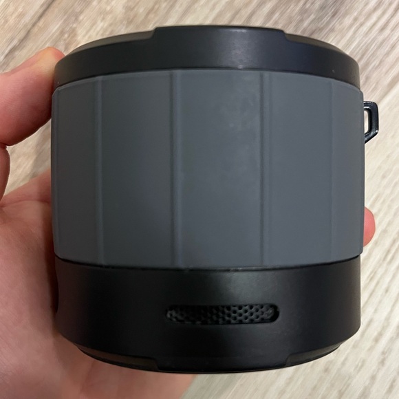 Scosche BoomBOTTLE Mini bluetooth speaker - Picture 5 of 6